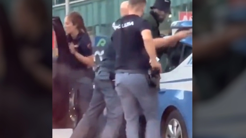 Μίλαν: Η ιταλική αστυνομία συνέλαβε κατά λάθος τον Μπακαγιόκο - ΑΘΛΗΤΙΚΑ