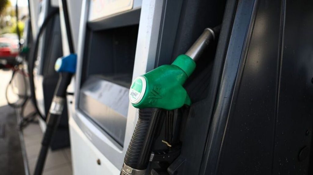 Τιμή της βενζίνης: Μικρή αποκλιμάκωση για τρίτη εβδομάδα - ΕΛΛΑΔΑ