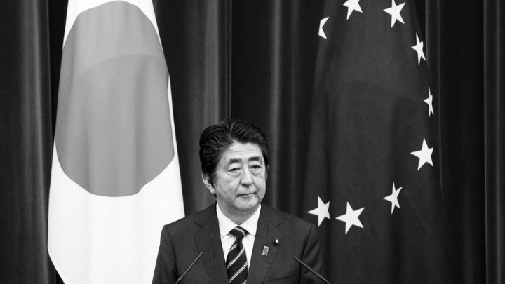 Σίνζο Άμπε: Παγκόσμιος θρήνος για τον χαμό του - Ποιος ήταν ο Ιάπωνας πολιτικός - ΔΙΕΘΝΗ
