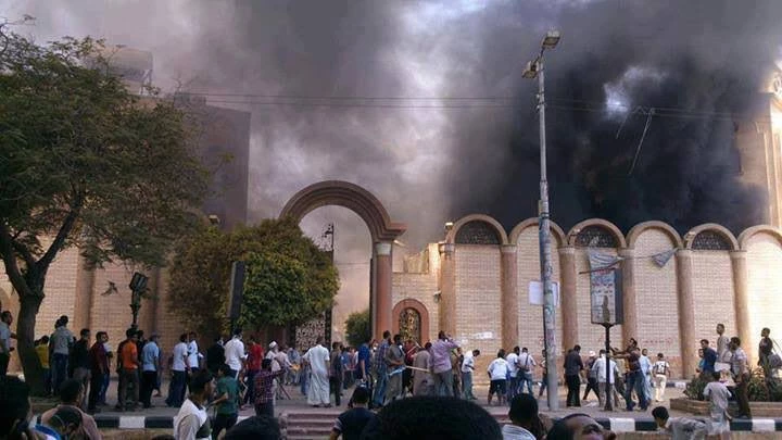 Ασύλληπτη τραγωδία στην Αίγυπτο: Τουλάχιστον 35 νεκροί και 45 τραυματίες από φωτιά σε εκκλησία (video) - ΝΕΑ
