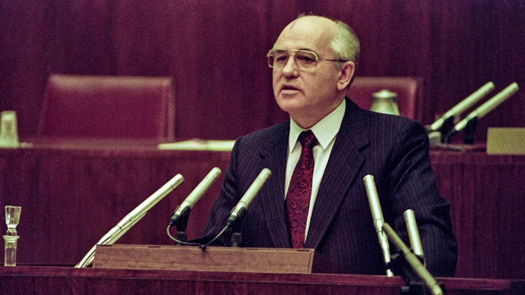 Μιχαήλ Γκορμπατσόφ: «Ήρωας» για τους ξένους ηγέτες και τη διεθνή κοινότητα, παρίας στη Ρωσία - ΕΛΛΑΔΑ