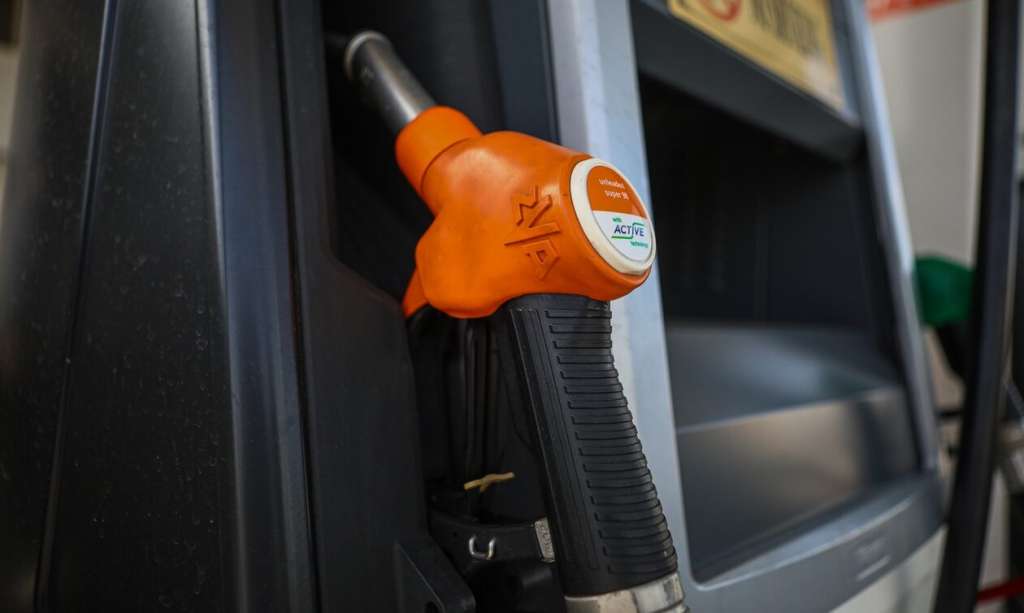 Τιμές καυσίμων: Επιτέλους, κάτω από τα 2 ευρώ η βενζίνη – Στο 1,7 το diesel - ΕΛΛΑΔΑ