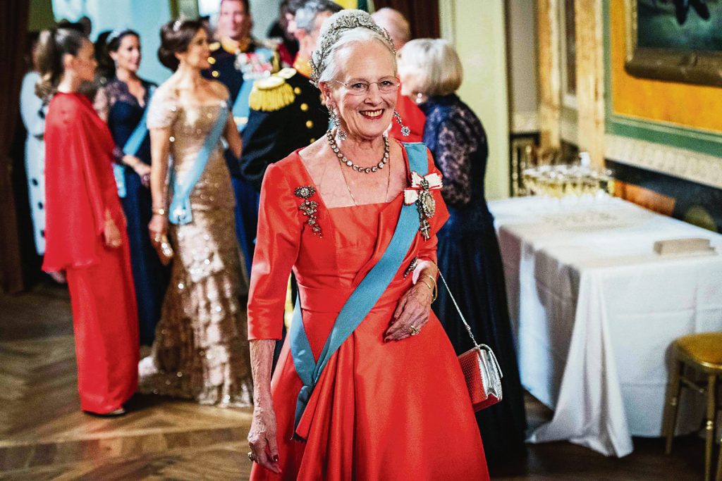 Γιατί η βασίλισσα της Δανίας αφαίρεσε τους τίτλους από τα 4 εγγόνια της! - ΝΕΑ
