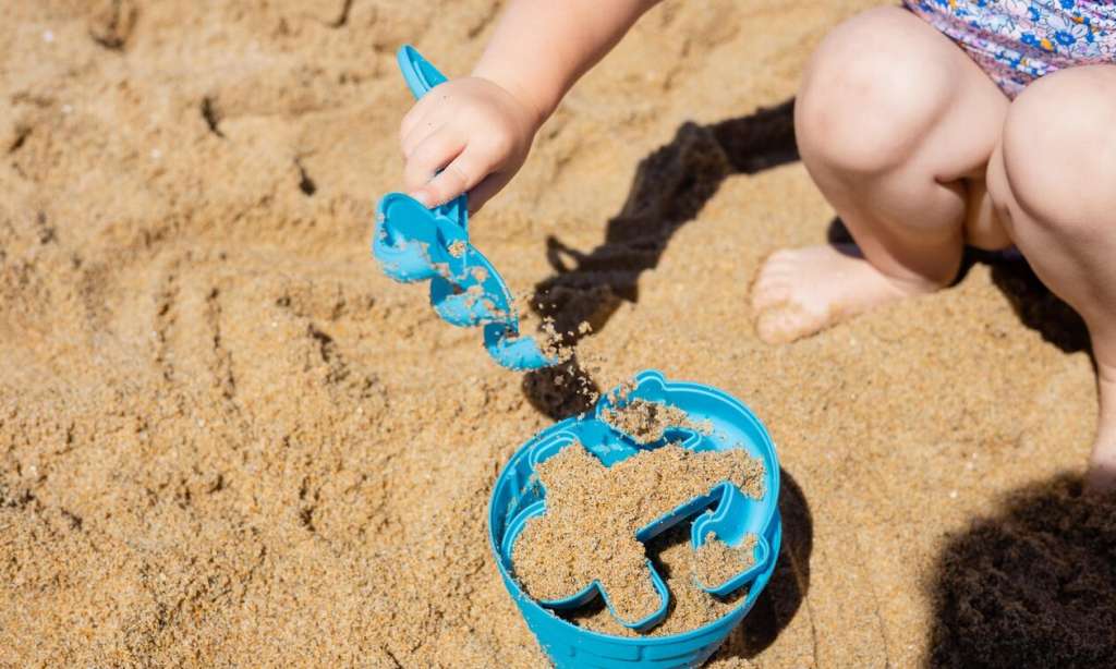 Ραφήνα: Παιδί έπαιζε στην άμμο και ξέθαψε ανθρώπινο κρανίο - ΕΛΛΑΔΑ