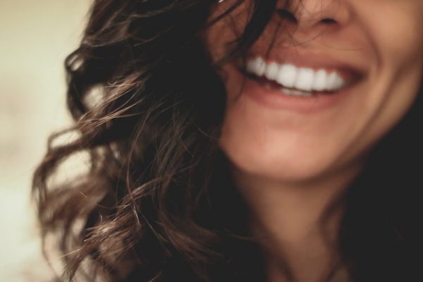 Η κακή υγεία των δοντιών μας αυξάνει τις πιθανότητες για άνοια - ΝΕΑ