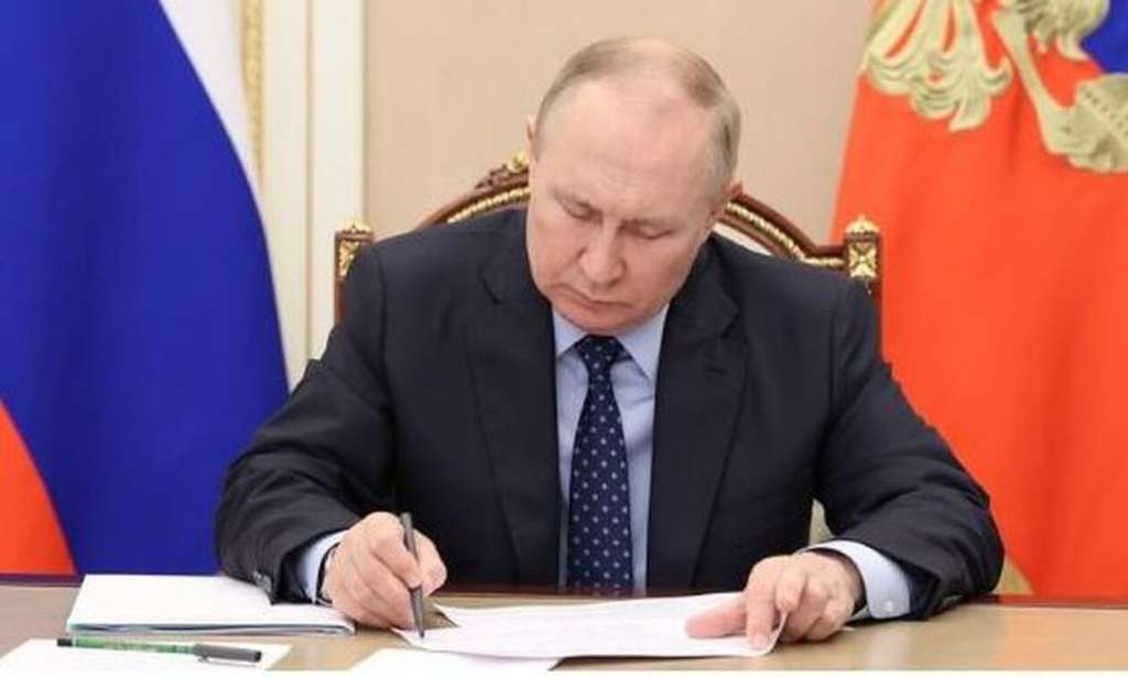 Πούτιν: Υπέγραψε το νόμο για την προσχώρηση των 4 περιοχών της Ουκρανίας στη Ρωσία - ΔΙΕΘΝΗ