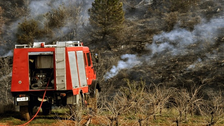 Φωτιά τώρα στην Κρήτη - Μεγάλη κινητοποίηση της Πυροσβεστικής - ΕΛΛΑΔΑ