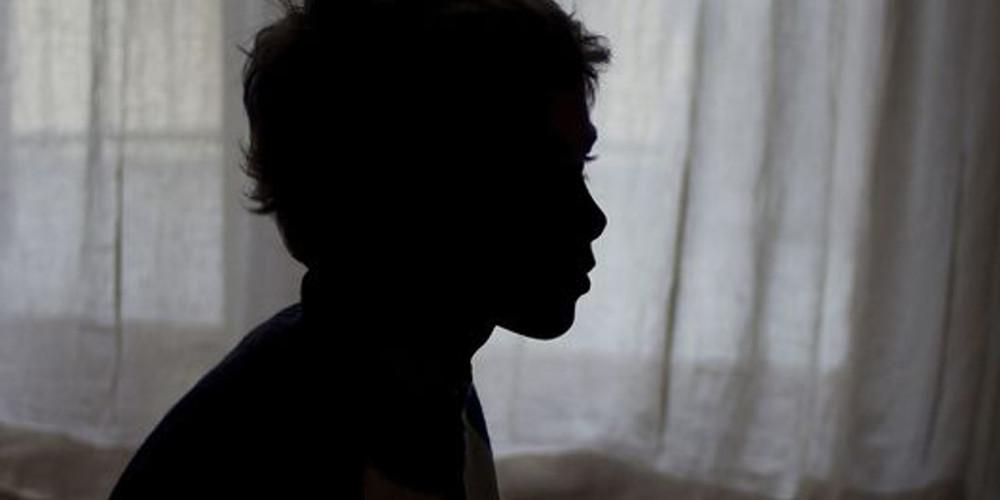 Φρίκη στα Πετράλωνα: Όργια στο σπίτι καταγγέλλει ο γιος - «Με βίαζε πρώτα ο πατέρας μου και με έσπρωχνε σε άλλους» - ΕΛΛΑΔΑ