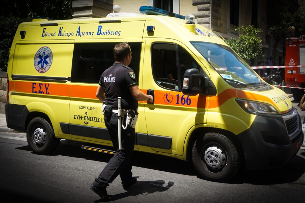 Τραγωδία στη Λαμία: 63χρονος καταπλακώθηκε από το αυτοκίνητό του ενώ το επισκεύαζε - ΕΛΛΑΔΑ