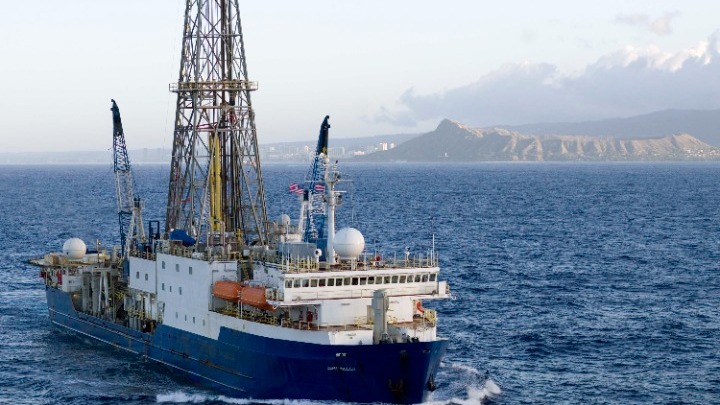 Η αποστολή που θα πραγματοποιήσει θαλάσσιες γεωτρήσεις γύρω από τα ηφαίστεια της Σαντορίνης - ΕΛΛΑΔΑ
