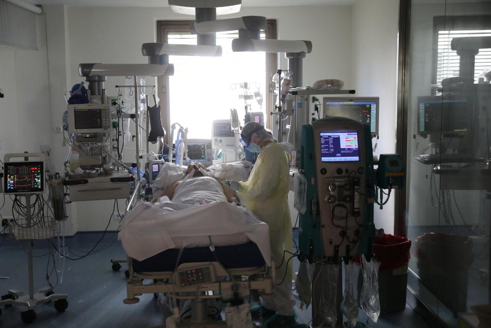 Οικονόμου: Αυξάνεται το νοσοκομειακό επίδομα των εντατικολόγων - ΕΛΛΑΔΑ