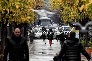Κόρινθος: Βροχή και κρύο στον εμπορικό δρόμο (pics) - ΚΟΡΙΝΘΙΑ