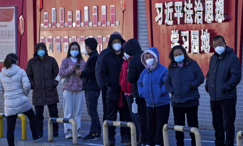 Κίνα: Χαλάρωσαν τα μέτρα και τρέχουν να αγοράσουν τεστ covid & φάρμακα - ΔΙΕΘΝΗ