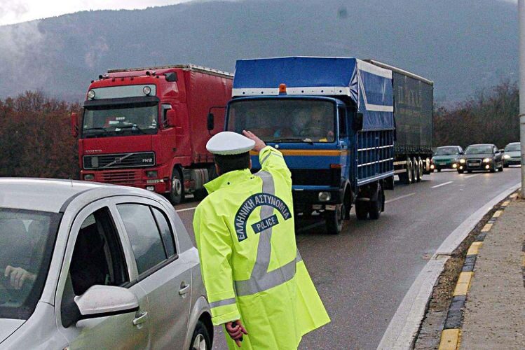 Απαγόρευση κυκλοφορίας φορτηγών μέγιστου επιτρεπόμενου βάρους άνω των 3,5 τόνων κατά την εορταστική περίοδο των Χριστουγέννων, της Πρωτοχρονιάς και των Θεοφανείων - ΕΛΛΑΔΑ