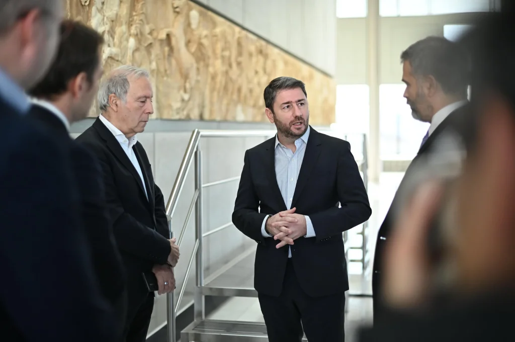 Νίκος Ανδρουλάκης: Είχε συνάντηση με τον πρόεδρο και τον γενικό διευθυντή του Μουσείου της Ακρόπολης - ΕΛΛΑΔΑ