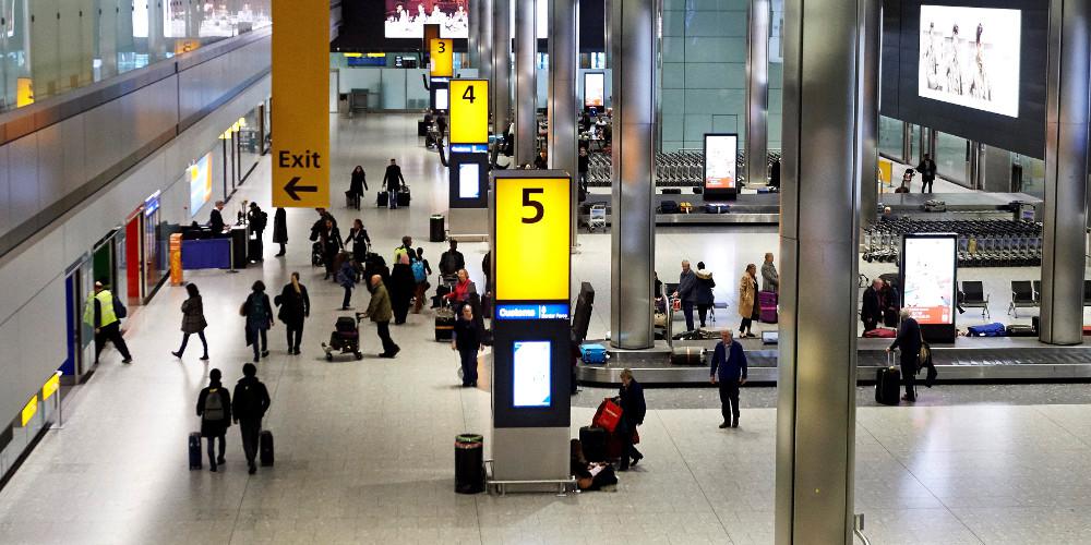Βρετανία: Έρευνα για δέμα με ουράνιο που κατασχέθηκε στο αεροδρόμιο Χίθροου - ΔΙΕΘΝΗ