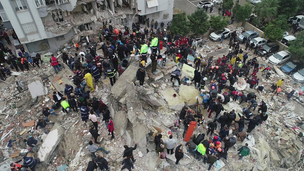 Σεισμός στην Τουρκία: Ξύπνησαν μνήμες από το 1999 - ΝΕΑ