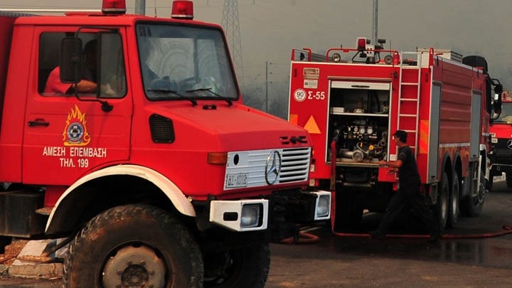 Διπλό μέτωπο φωτιάς στην Αχαΐα: Φωτιά σε Ερύμανθο και Βελά - Άμεση η κινητοποίηση της Πυροσβεστικής - ΝΕΑ