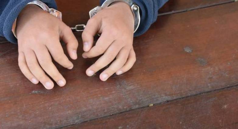 Κόρινθος: Συνελήφθη 17χρονος που επιχείρησε με συνεργό του να ληστέψει κατάστημα - ΚΟΡΙΝΘΙΑ