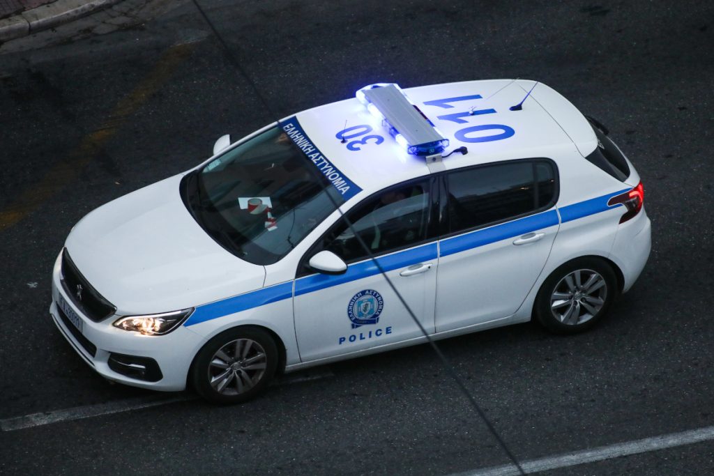 Θεσσαλονίκη: Συλλήψεις τεσσάρων ατόμων για παράνομη μεταφορά αλλοδαπών - ΝΕΑ
