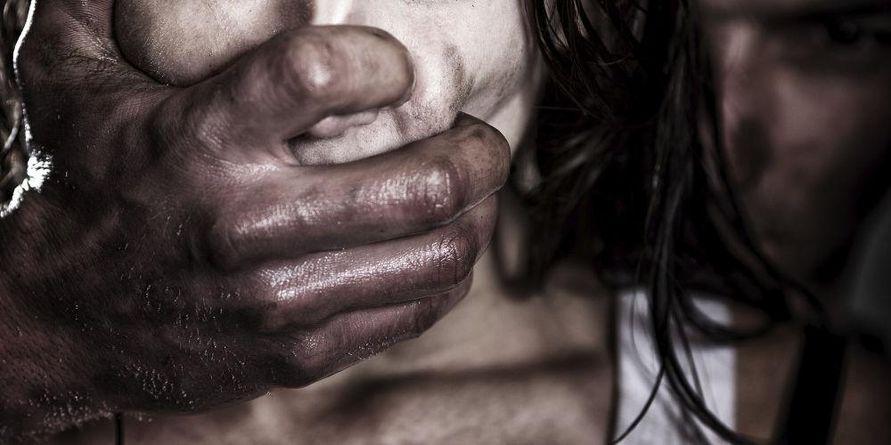 Ηλεία: Συνελήφθη 54χρονος για βιασμό ανήλικης, αρπαγή και πορνογραφία ανηλίκων - Την κλείδωνε σε διαμέρισμα - ΝΕΑ