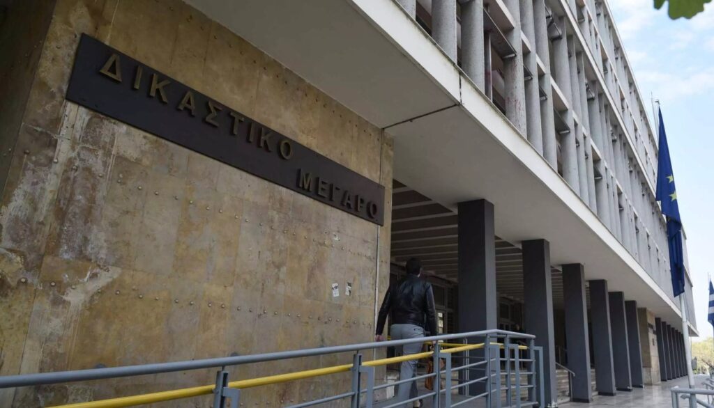Θεσσαλονίκη: Καταδικάστηκαν οι χειρουργοί που ξέχασαν χειρουργική βελόνα στην κοιλιά ασθενούς - ΝΕΑ