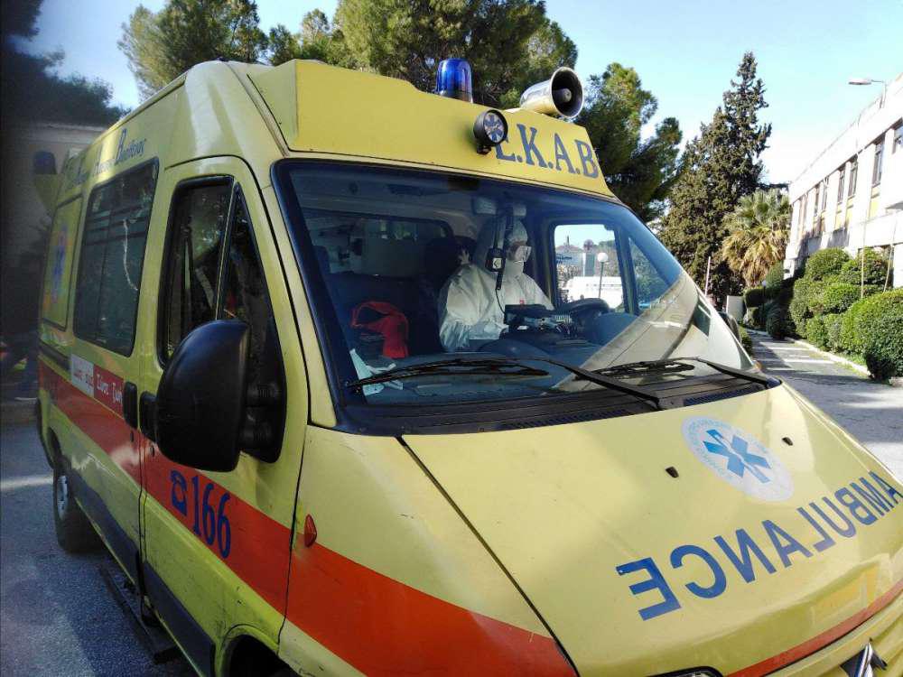 Σέρρες: Απινιδωτής έσωσε τη ζωή 50χρονου -Κατέρρευσε πριν την Ανάσταση - ΝΕΑ