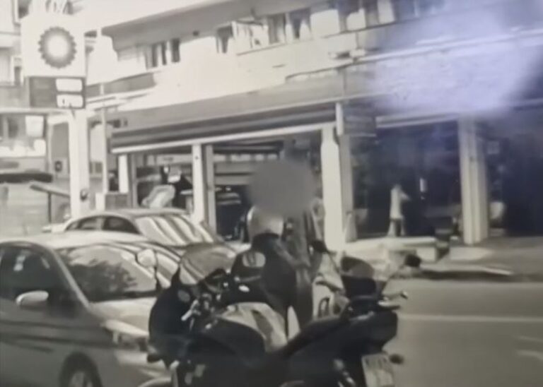 Τακτική δικάσιμος για τον οδηγό ΙΧ που πάτησε με το αυτοκίνητό του δημοτική αστυνομικό στη Θεσσαλονίκη - ΝΕΑ