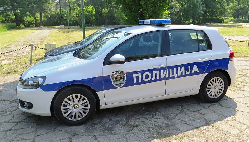 800px-Serbia_police_car_07