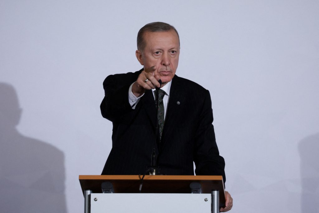 Εκλογές στην Τουρκία: «Βόμβα» από τις δημοσκοπήσεις – Κερδίζει από τον πρώτο γύρο ο Ερντογάν και απειλεί τον Μπάιντεν - ΝΕΑ