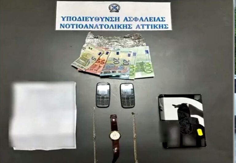 Συνελήφθησαν 3 «ηλεκτρολόγοι» που ξάφριζαν ηλικιωμένους στα νότια προάστια - Βρέθηκε λεία 230.000 ευρώ - ΝΕΑ