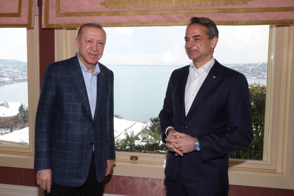 Σύνοδος Κορυφής: Με χαμόγελα η συνάντηση Μητσοτάκη-Ερντογάν - Τα κρίσιμα 40 λεπτά ανάμεσα στους δύο ηγέτες - ΝΕΑ