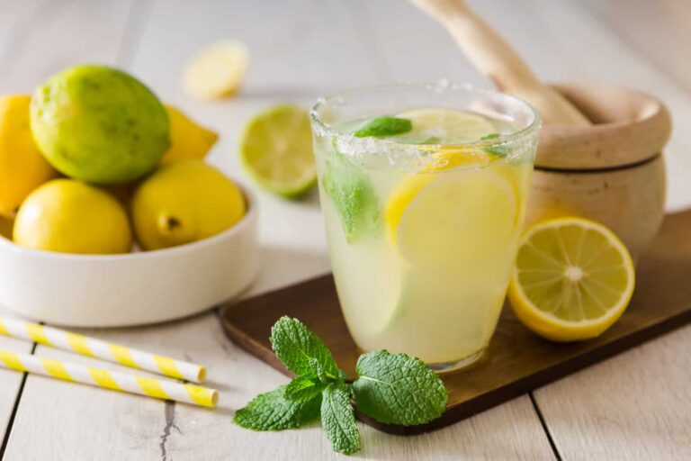 glass-with-lemonade-mint-1-768x512-1