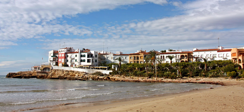 Ισπανία: Από ναυάγιο μεταναστών προέρχεται το ακέφαλο πτώμα παιδιού που βρέθηκε σε παραλία - ΝΕΑ