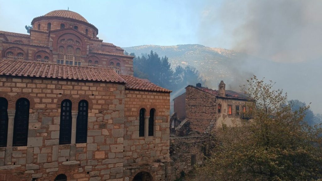 Μονή Οσίου Λουκά: Εγκρίθηκαν οι πιστώσεις για τις αναγκαίες επεμβάσεις αποκατάστασης μετά τη φωτιά στη Βοιωτία - ΕΛΛΑΔΑ