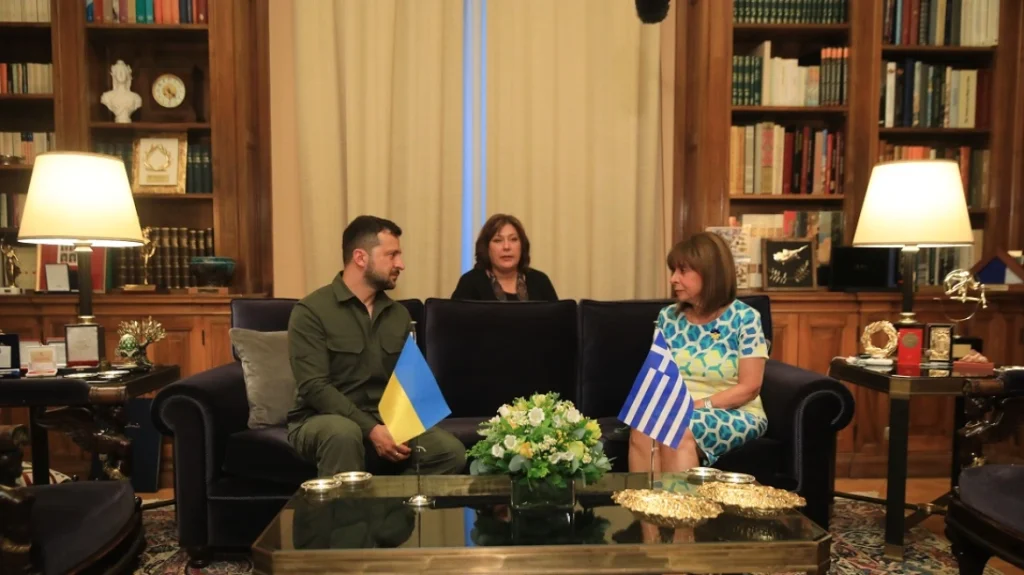 Το «ευχαριστώ» Ζελένσκι σε Σακελλαροπούλου για την στήριξη της Ελλάδας στην Ουκρανία - ΕΛΛΑΔΑ