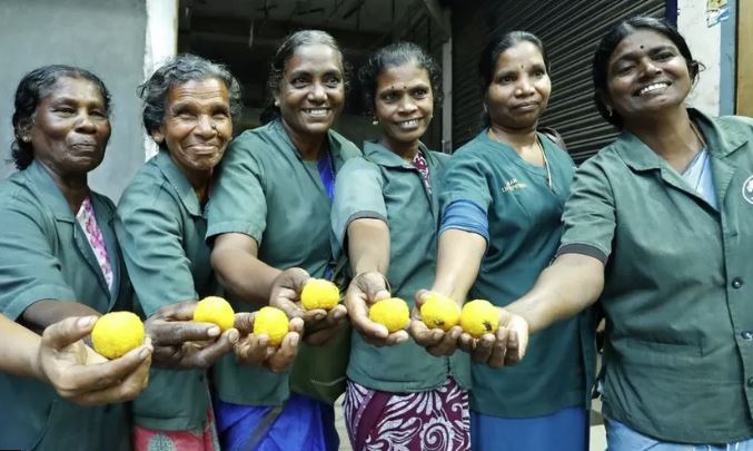 Ινδία: Αν έχεις τύχη διάβαινε... 11 καθαρίστριες κέρδισαν λαχείο 1,2 εκατομμύρια δολάρια – Το είχαν πάρει ρεφενέ - ΝΕΑ
