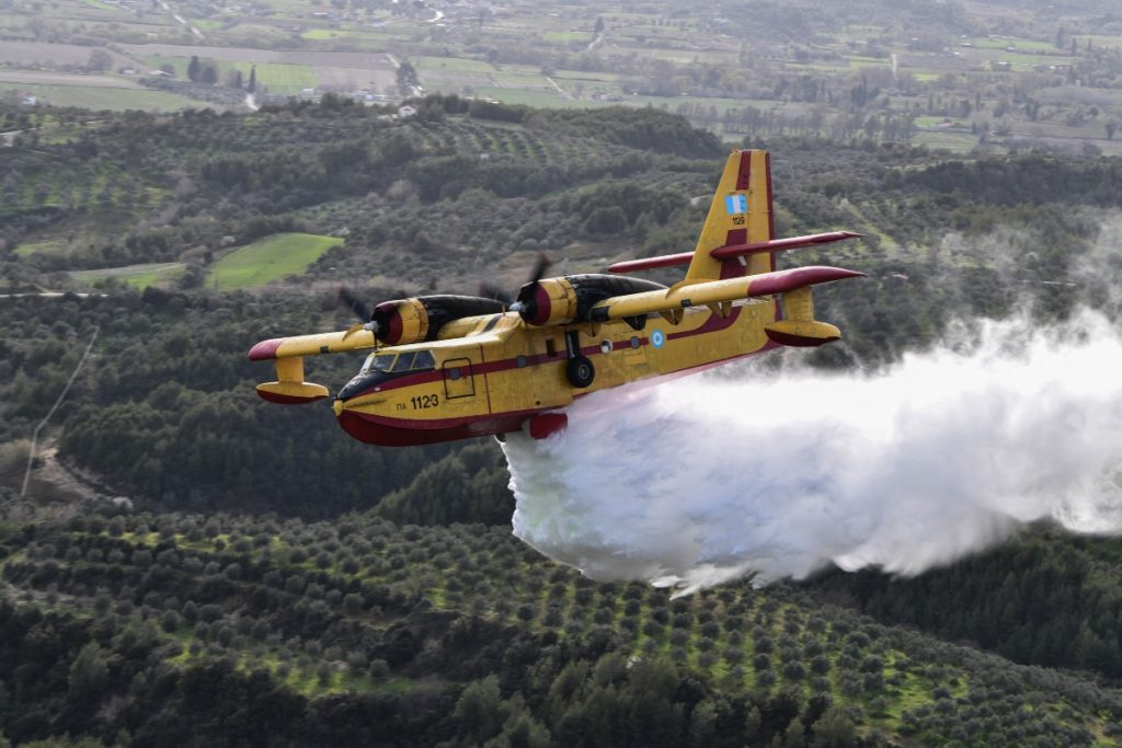 Νίκος Δένδιας: Αυξάνεται το πτητικό επίδομα των πιλότων των εναερίων μέσων πυρόσβεσης – Το μήνυμα του υπουργού Άμυνας - ΕΛΛΑΔΑ
