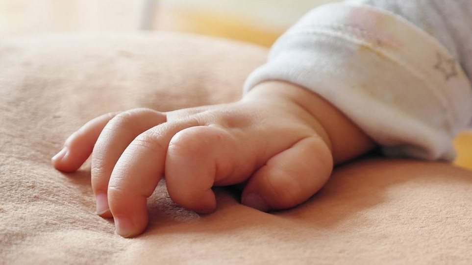Κύκλωμα εμπορίας βρεφών: Γεννήθηκε και πέμπτο μωρό από παρένθετη μητέρα - ΕΛΛΑΔΑ