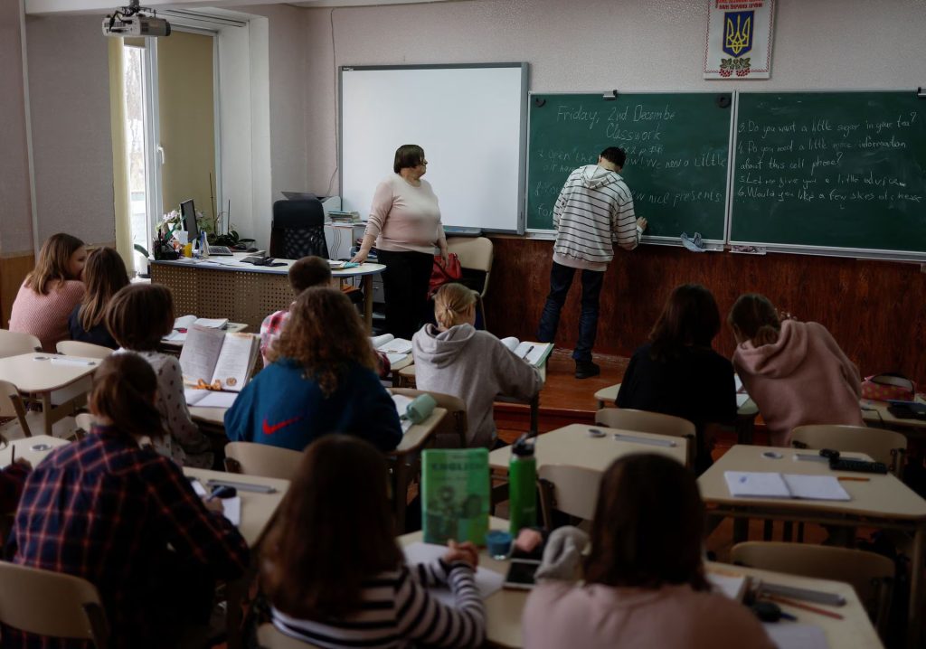 Ουκρανία: Με απειλές για βόμβες στα σχολεία ξεκίνησε η σχολική χρονιά στο Κίεβο - ΔΙΕΘΝΗ