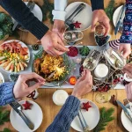 Χριστουγεννιάτικο τραπέζι: 4 διαφορετικές και νόστιμες προτάσεις για μεζεδάκια