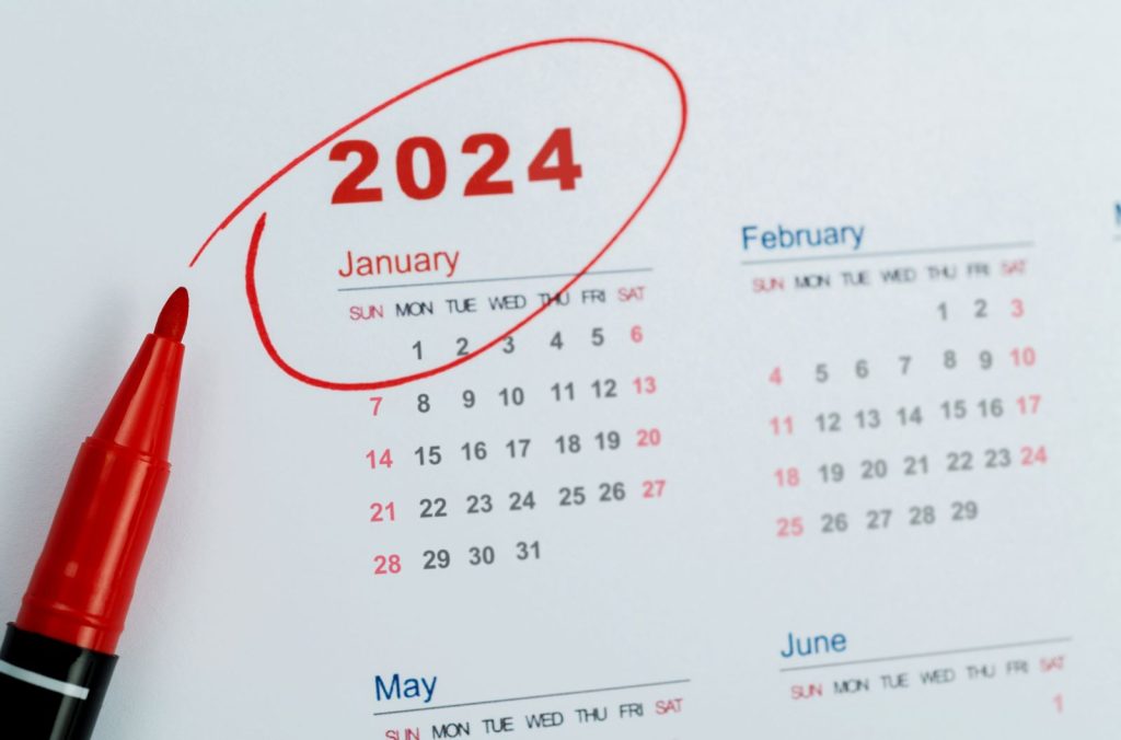 Όλες οι αργίες του 2024 – Πόσα τριήμερα έχει η νέα χρονιά - ΕΛΛΑΔΑ