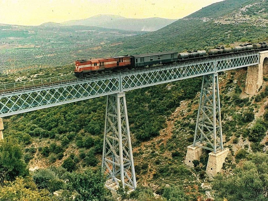 Στην Πελοπόννησο ο Ελβετός Πρέσβης για τον σιδηρόδρομο - Τι γίνεται με τη γραμμή Κόρινθος - Άργος - Ναύπλιο - ΕΛΛΑΔΑ
