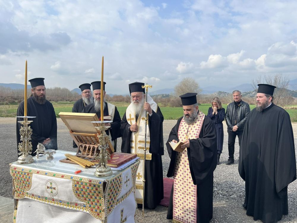 Αρχιεπίσκοπος Ιερώνυμος: Τέλεσε Τρισάγιο υπέρ αναπαύσεως των ψυχών των θυμάτων στα Τέμπη - ΕΛΛΑΔΑ