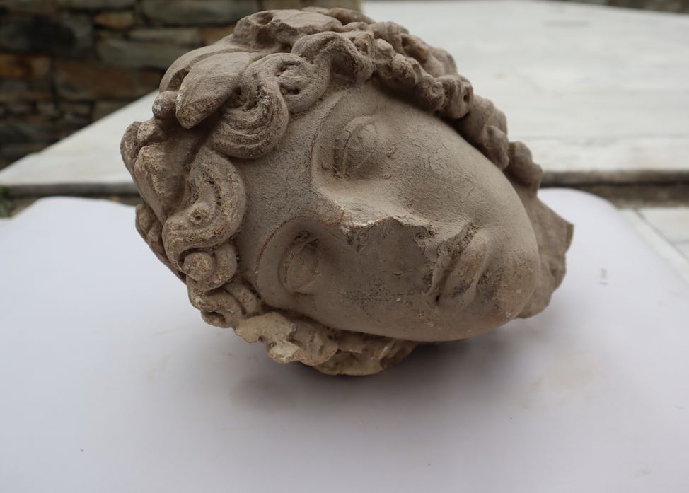 Φοιτητές του ΑΠΘ ανακάλυψαν κεφαλή αγάλματος του Απόλλωνα στην ανασκαφή των Φιλίππων - ΕΛΛΑΔΑ
