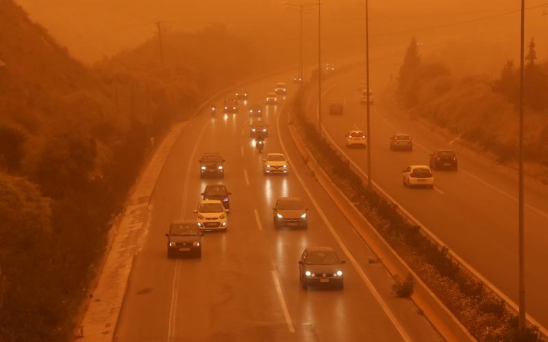 Νέο αφρικανικό μείγμα ζέστης και σκόνης: 12 με 14 βαθμούς πάνω η θερμοκρασία - ΕΛΛΑΔΑ
