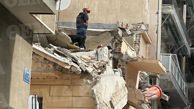 Πειραιάς: Ένας νεκρός αστυνομικός από την κατάρρευση κτηρίου στο Πασαλιμάνι - 7 προσαγωγές - ΕΛΛΑΔΑ