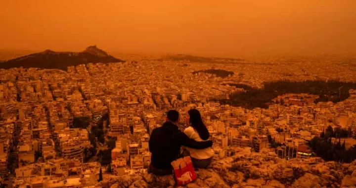 the-sky-in-athens-resembles-that-of-mars-after-a-big-wave-v0-tlchqgrh9ewc1