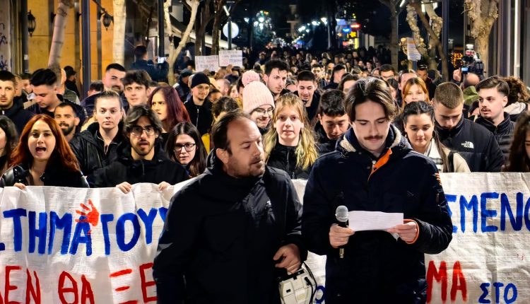 Συγκέντρωση-διαμαρτυρίας-για-τα-Τέμπη-στο-Αγρίνιο