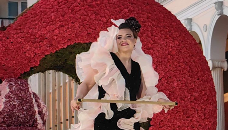 Νυχτερινή-ποδαράτη-παρέλαση-του-Πατρινού-Καρναβαλιού-2025-(εικόνες)